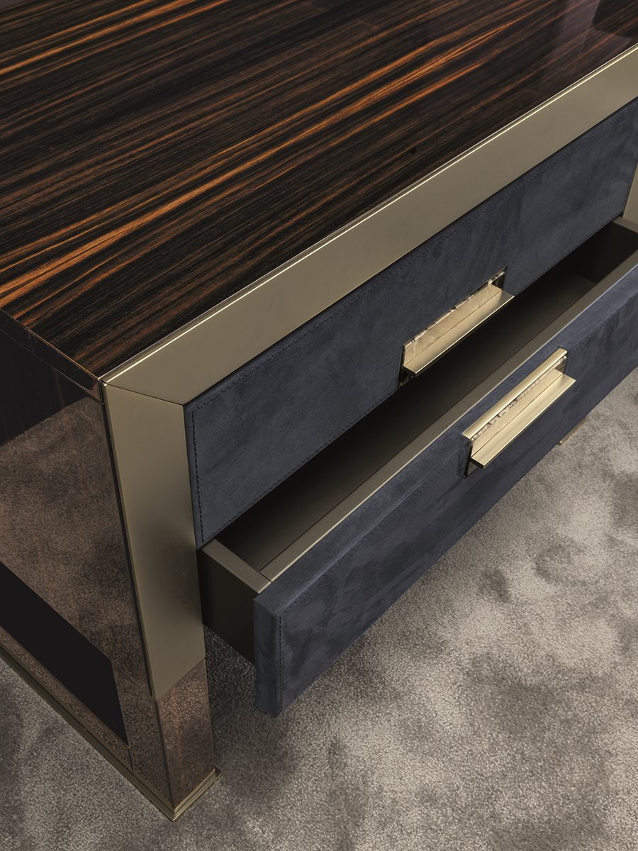 Тумбочка Фабрика LONGHI Orwell bedside table 