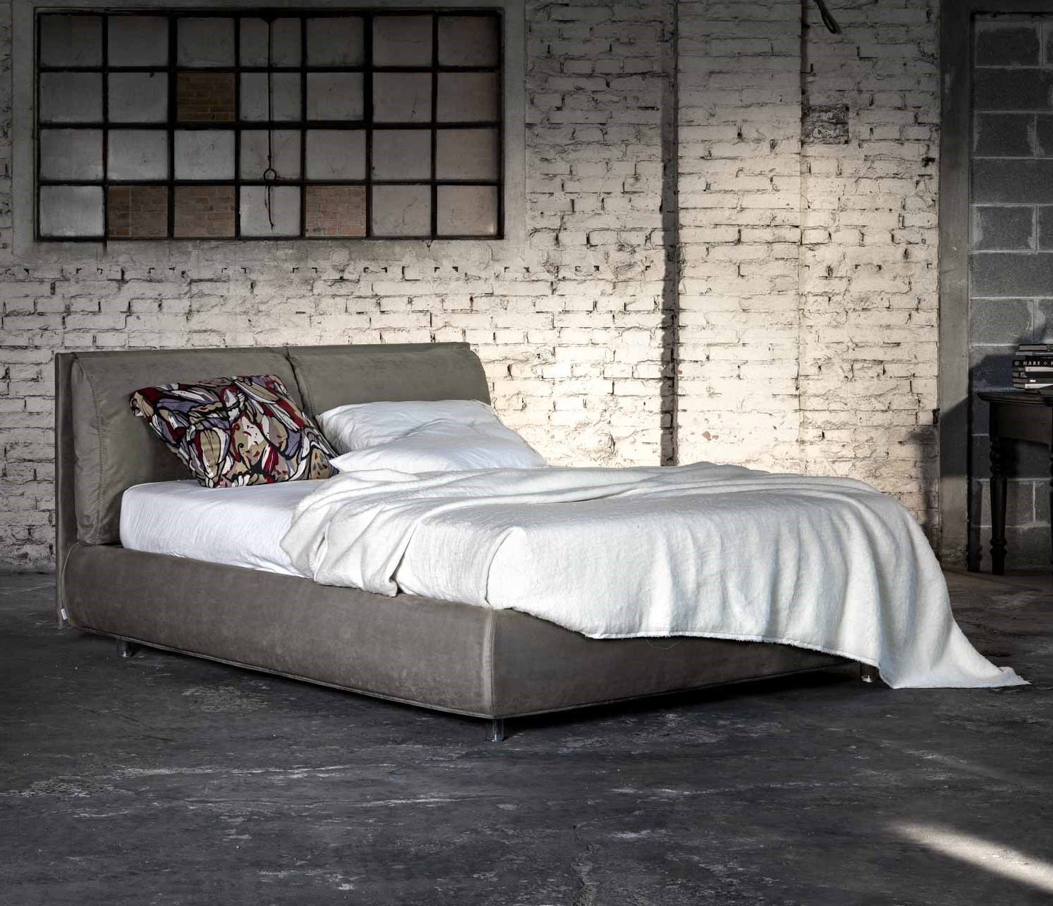 Кровать Фабрика VENERAN Ethos 